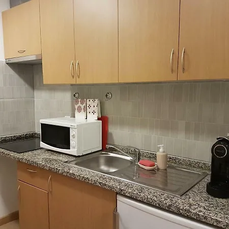 In The Heart Of Alfama! * Лиссабон