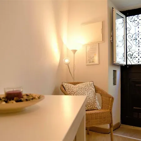 Апартаменты In The Heart Of Alfama! Лиссабон